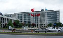 Müslim Sarı’dan İBB için YENİ Parti’ye iş birliği mesajı