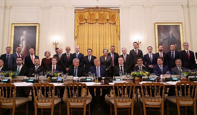 VİDEO | Trump ve teknoloji devleri yapay zekâ için gönüllü denetim mutabakatı imzaladı