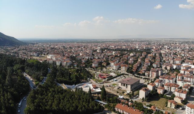 Konya’nın 13 ilçesine sağanak, dört ile fırtına uyarısı